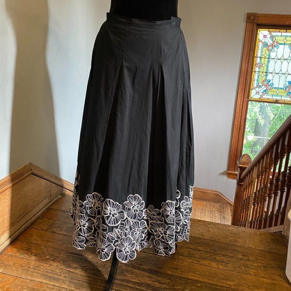 Boho Cottagecore Embroidered Floral NWOT Talbots Maxi Skirt black Size 6